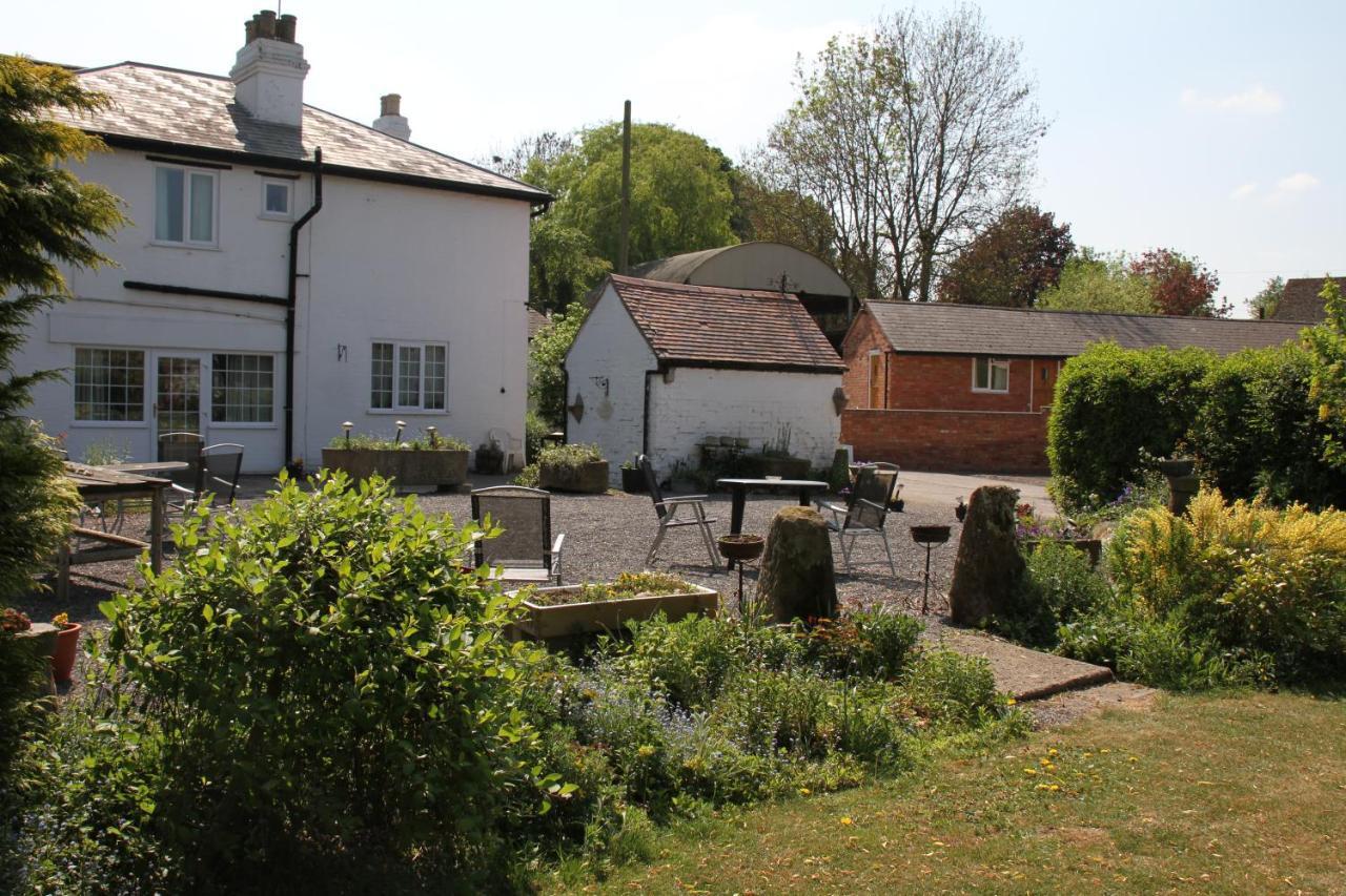 Church Farm สแตรทฟอร์ด อะพอน เอวอน ภายนอก รูปภาพ