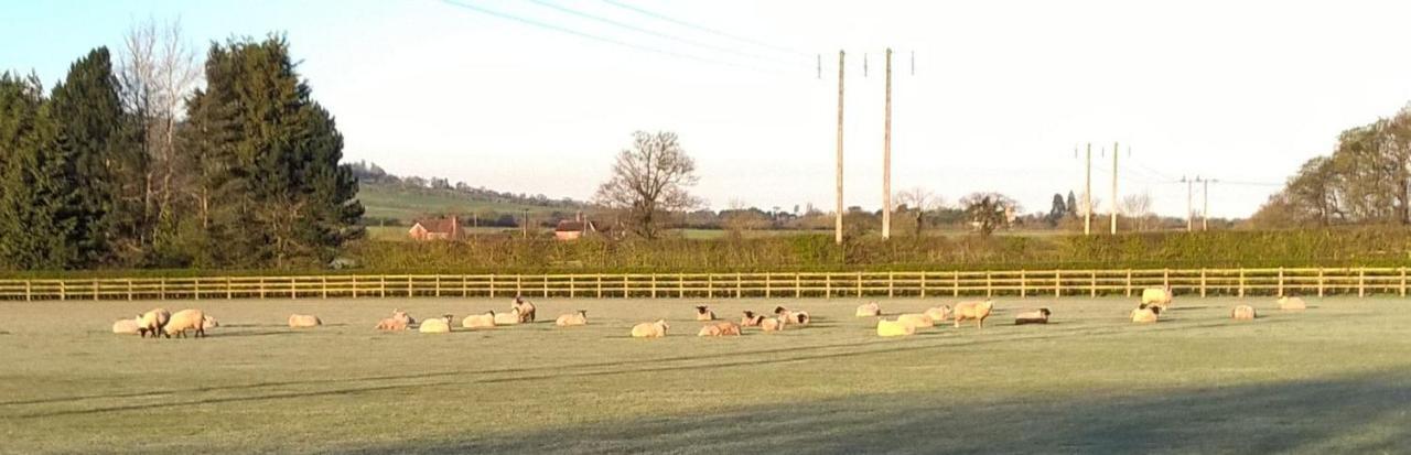 Church Farm สแตรทฟอร์ด อะพอน เอวอน ภายนอก รูปภาพ